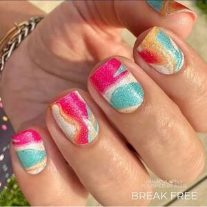 Exclusive Color Street Nail Polish Strips: Break Free